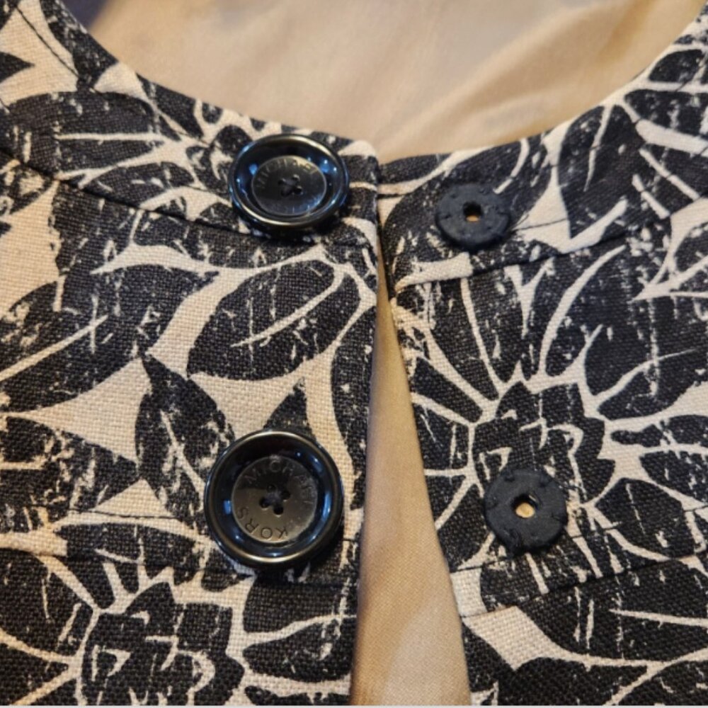 Michael Kors Linen  Floral 2 button, 3/4 Sleeve Jacket - Picture 4 of 10